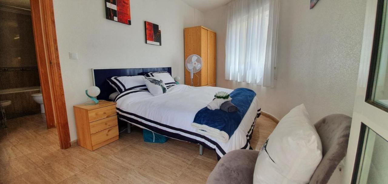 Harbour View - 2 Bed Apt - Torrevieja公寓 外观 照片